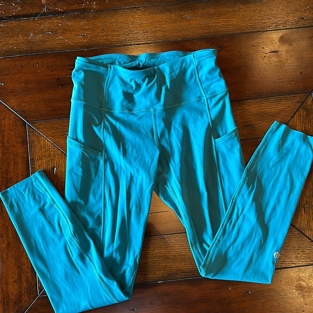 Lululemon leggings size 6
